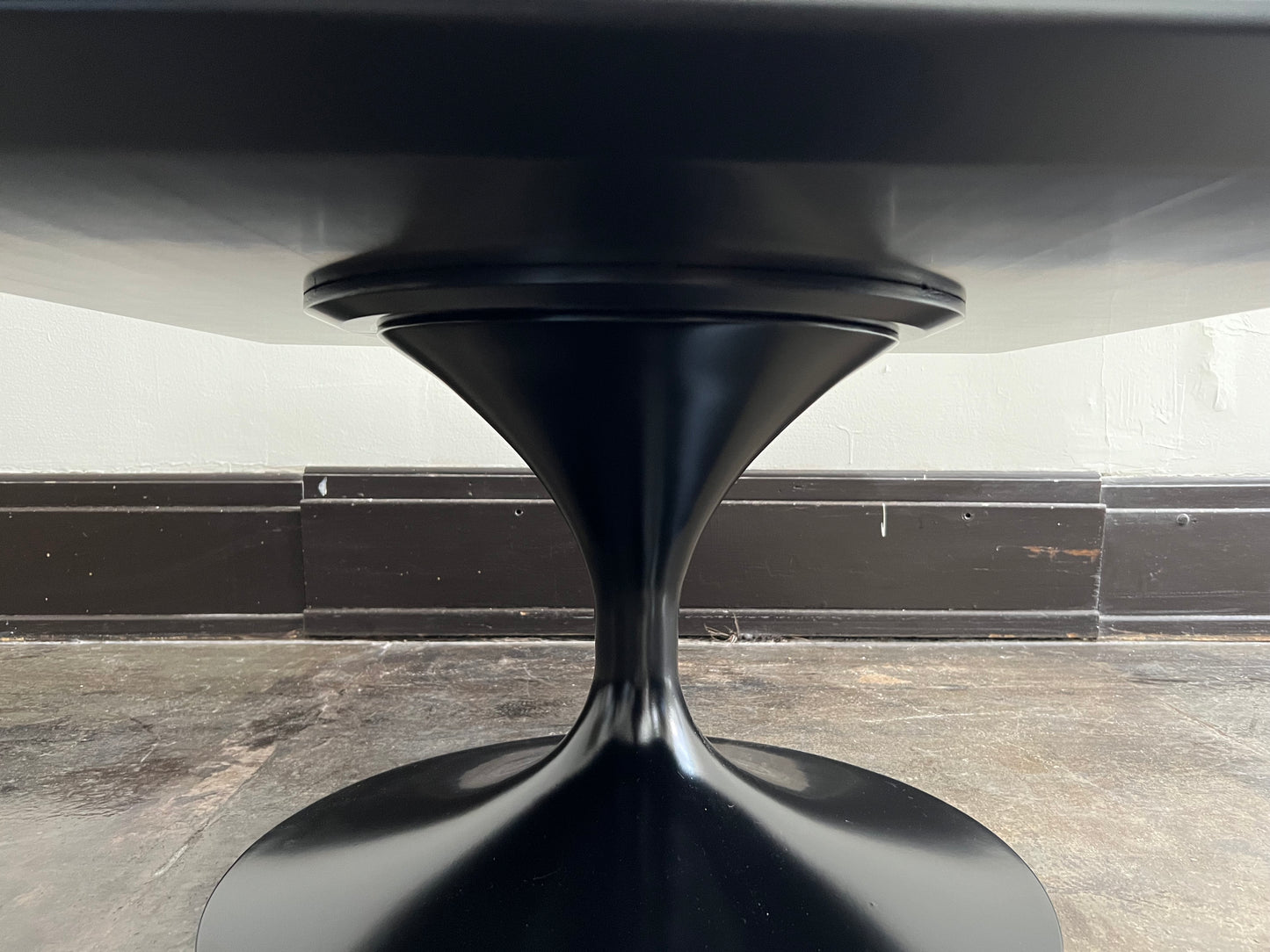 Eero Saarinen x Charlotte Perriand Tokyo Tulip Table