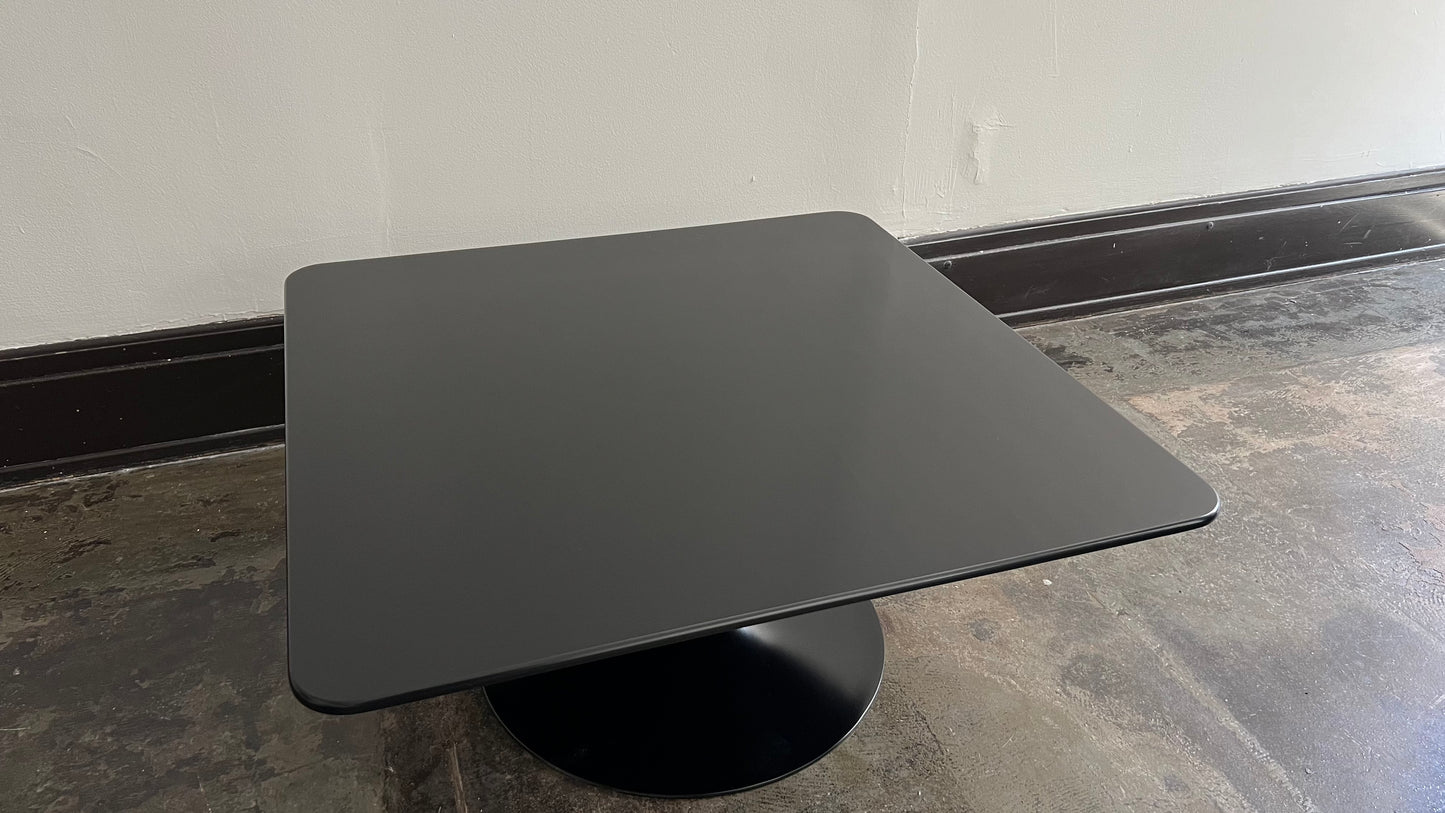 Eero Saarinen x Charlotte Perriand Tokyo Tulip Table