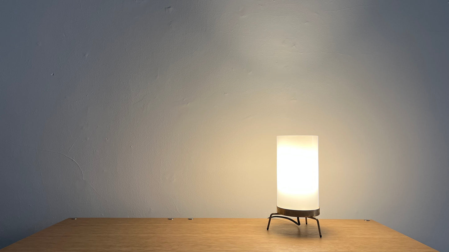 PM-02 Table Lamp by Paul McCobb re-edited by Fritz Hansen
