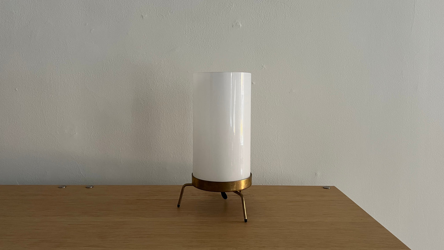 PM-02 Table Lamp by Paul McCobb re-edited by Fritz Hansen