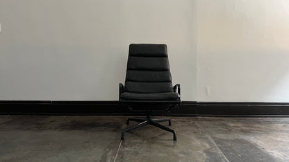 Soft Pad Lounge Chair