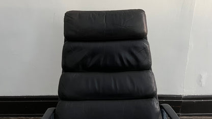 Soft Pad Lounge Chair with Ottoman
